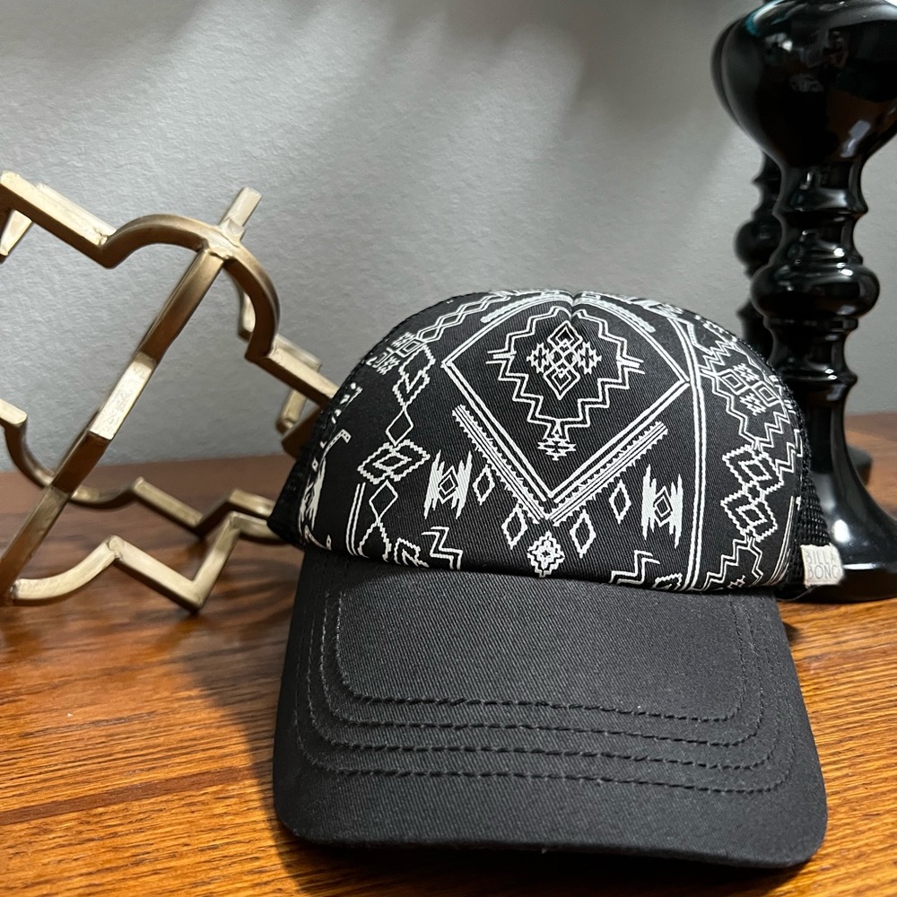 Billabong Aztec trucker hat
